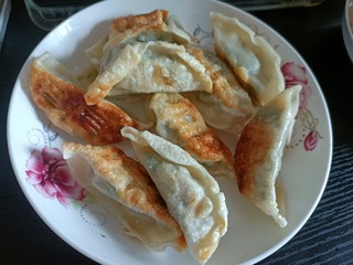 8元/袋的千味央厨蒸煎饺