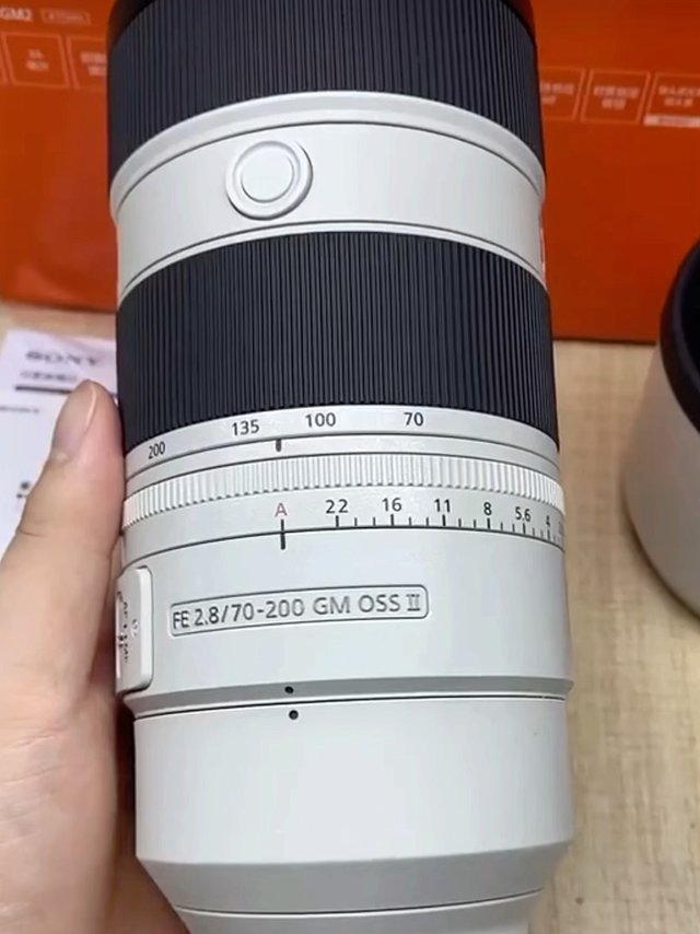 堆料豪华的索尼70-200mmF2.8二代