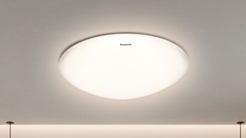 松下圆形LED吸顶灯：光的艺术，家的温暖