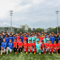 中国少年亲历欧洲杯揭幕战，还与其他几国的青训队展开友谊赛
