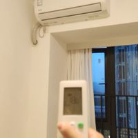 华凌小冰棒1.5匹空调家用一级能效变频冷暖卧室挂机防直吹35HA1Ⅱ