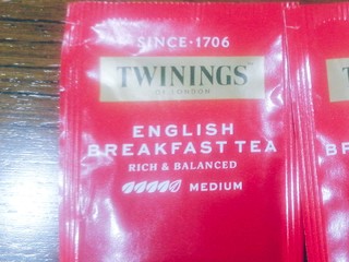 TWININGS早餐茶，开启活力一天！