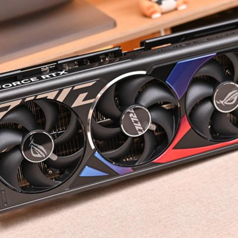 618游戏显卡推荐：4K游戏极致利器——ROG STRIX RTX 4080SUPER O16G GAMING 开箱简测