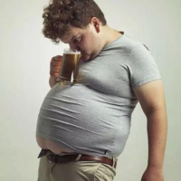 啤酒喝多了，肚子会大吗？