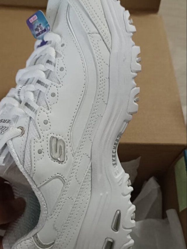 Skechers小白增高运动鞋