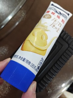 鹰唛炼奶，配白馒头好吃哦