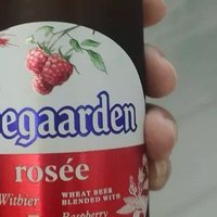 Hoegaarden福佳白啤酒玫瑰红果味：品味艺术与味蕾的交融