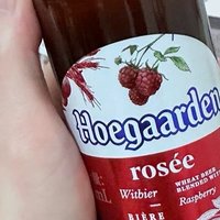 Hoegaarden福佳白啤酒：玫瑰红果味的醇美之旅