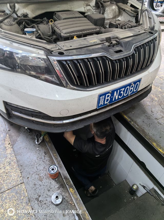 嘉实多（Castrol）极护钛流体 全合成机油 汽机油5W-40 A3/B4 SN/CF级 4L 极具购物体验