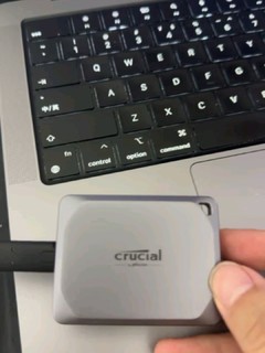 Crucial英睿达X9 Pro 2TB移动固态硬盘：疾速三防，畅联无阻