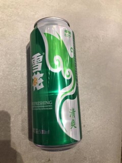 口感冰爽的雪花啤酒