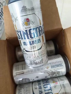 独特风味的青岛啤酒