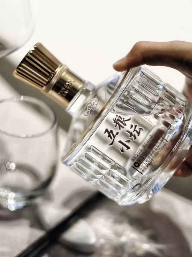 WULIANGYE/五粮液中秋浓香型白酒整箱装【报价价格评测怎么样】-什么值得买