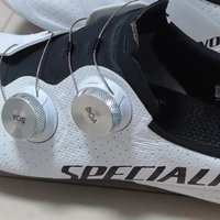 SPECIALIZED闪电 S-WORKS TORCH骑行锁鞋：速度与激情的完美结合