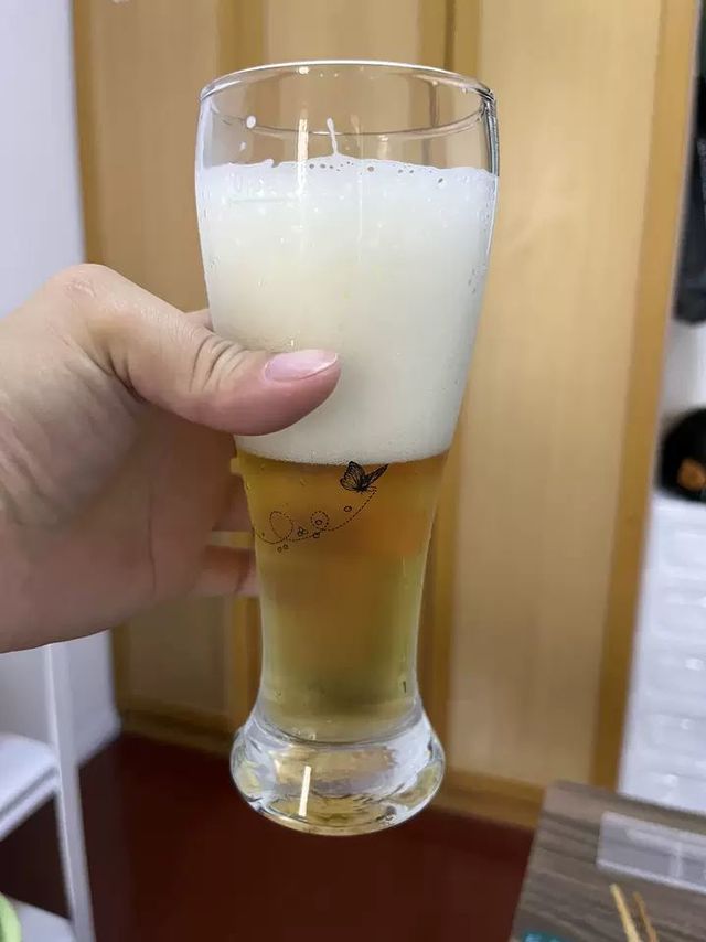 青岛啤酒全麦白啤