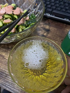 为冠军干杯，青岛清爽啤酒