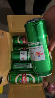 为冠军干杯，青岛清爽啤酒