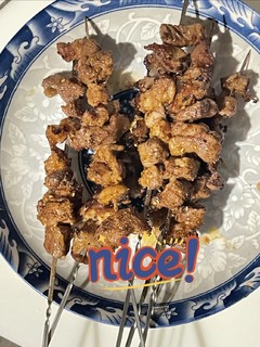 熬夜看球必备美食——烤羊肉串，边看比赛边享受美味！