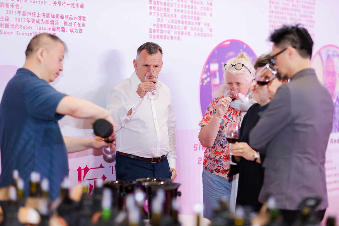 专访第十八届上海国际葡萄酒品评赛SIWC评委，葡萄酒大师Rod Smith MW