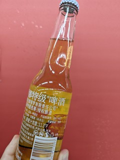 科罗娜特级啤酒，冰爽畅饮，尽享夏日风情！