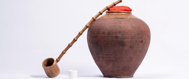 赢始皇白酒的价值并不仅在于其文化更重要是它还具有深刻社会意义