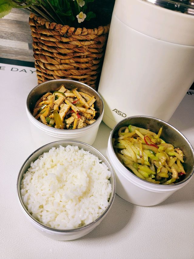 保温饭盒天花板，极端天气，50°保温12小时，饭菜口感好，要买保温饭盒，一定要看看这款。