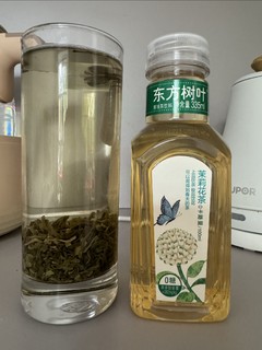 秒杀东方树叶茉莉花茶的张一元小黑罐