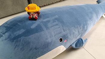 巨大柔软萌萌的蓝鲸抱枕