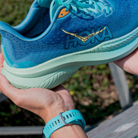 HOKA Clifton 9 跑鞋与Mach 6的pk