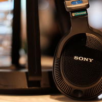 SONY MDR-MV1深度评测~感受2K价位的监听耳机能带来多少惊喜？