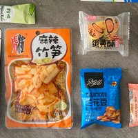 高铁免费轻食盒里都有什么？羊毛出在羊身上。