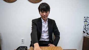 被alphaGo击败的李世石，用了8年的时间重建崩塌的世界