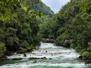 带着加特林水枪游荔波