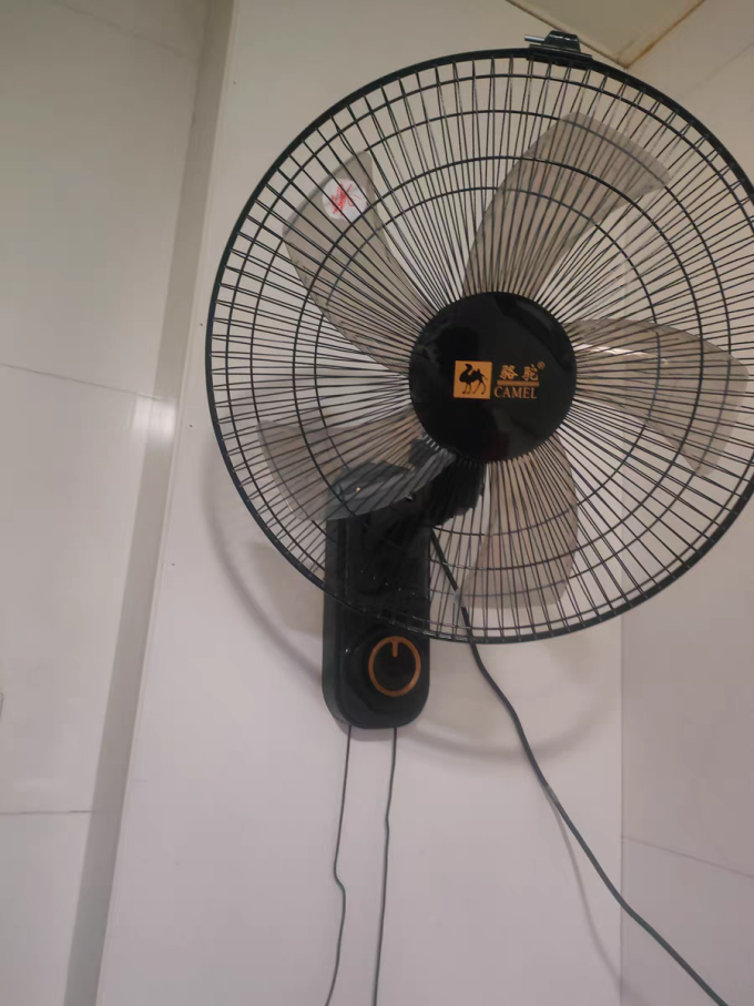 骆驼壁扇挂壁式电风扇家用壁挂式工业大风力挂扇商用挂墙强力风扇