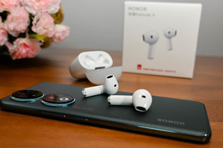 发一点荣耀Earbuds A的开箱照片。