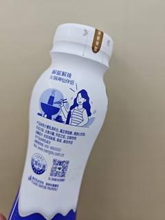 蒙牛纯甄轻酪乳酸奶，入口顺滑更好喝！