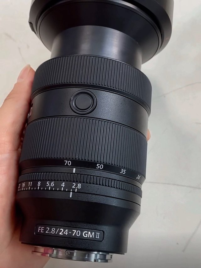 堆料豪华的索尼24-70F2.8GM二代