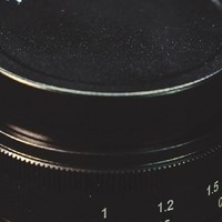 七工匠 35mm F1.2 II 镜头在价格上可谓极具吸引力