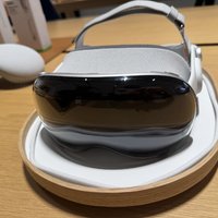 到苹果直营店体验了一把Apple Vision Pro