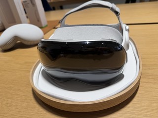 到苹果直营店体验了一把Apple Vision Pro