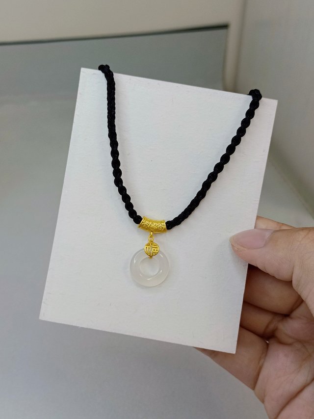 温润如玉，好清透的平安扣