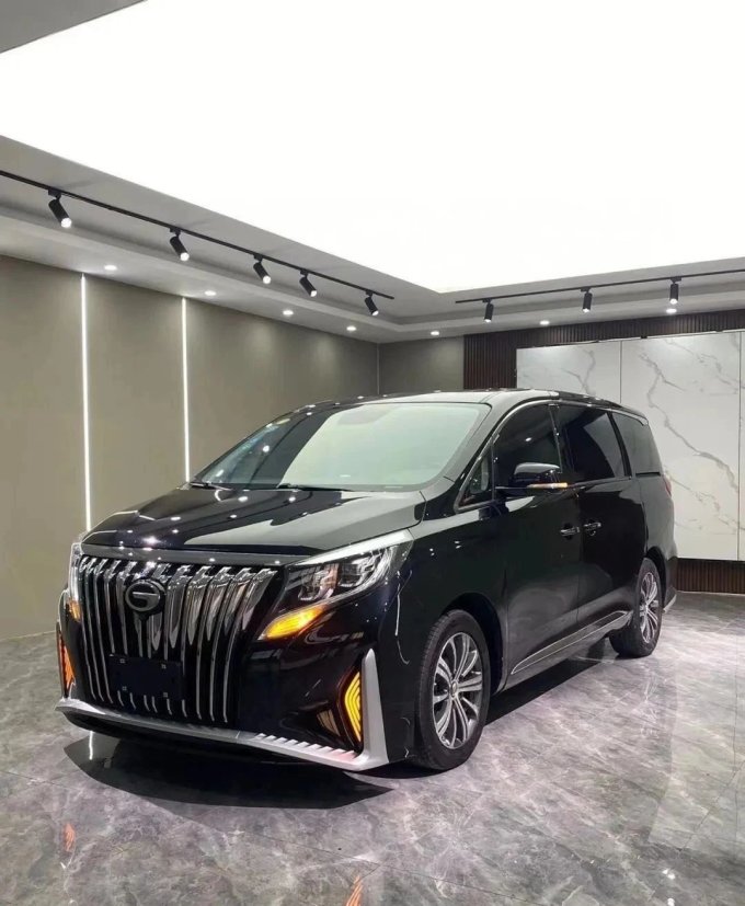 迈巴赫轿车怎么样 被国人"捧红"的国产迈巴赫,80万示例降至16万_什么