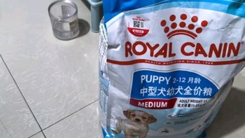 皇家狗粮：为爱宠幼犬健康成长护航的MEJ32幼犬奶糕