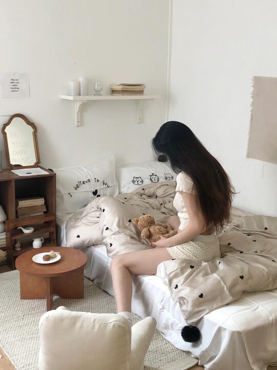 夏天，呆在我舒适又饱满的出租房