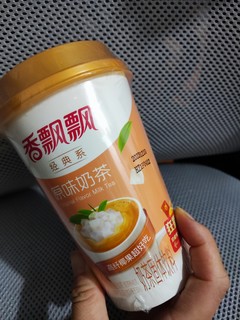 香飘飘，秋天的第一杯奶茶