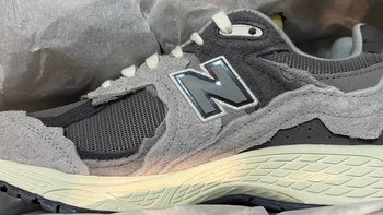 New Balance M2002RDA复古运动休闲鞋：经典与时尚的完美邂逅