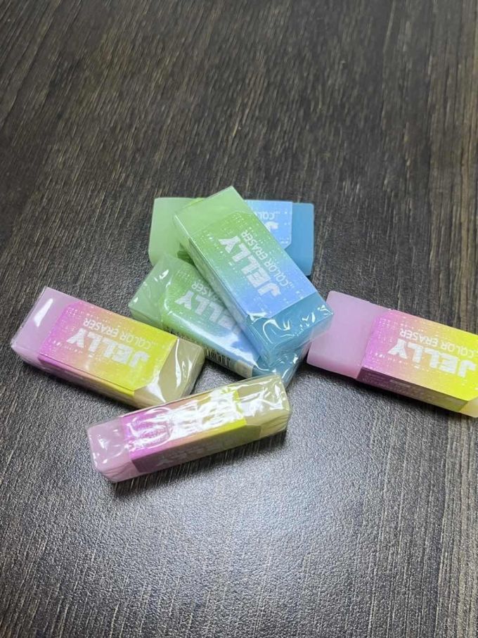 一块橡皮英语(我也有一块橡皮英语)  第1张