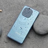 vivo不讲武德，256GB内存跌至1355元，6000mAh+80W+磐石抗摔+第三代骁龙7