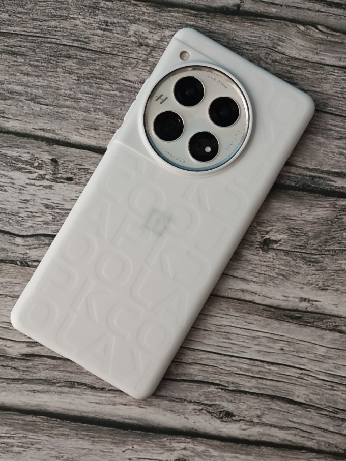 18块重金拿下一加12手机壳硬质pp硬壳手感天花板