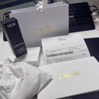 Dior迪奥新一代锁妆粉底液